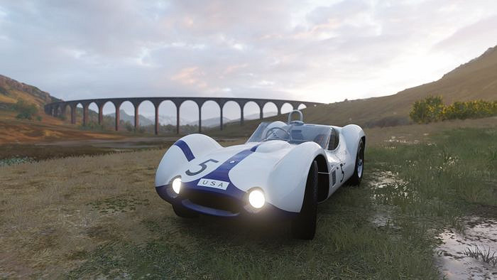 《極限競速：地平線4》駕駛名爵經典老爺車和超跑RAESR TS一起暢遊冬季賽！